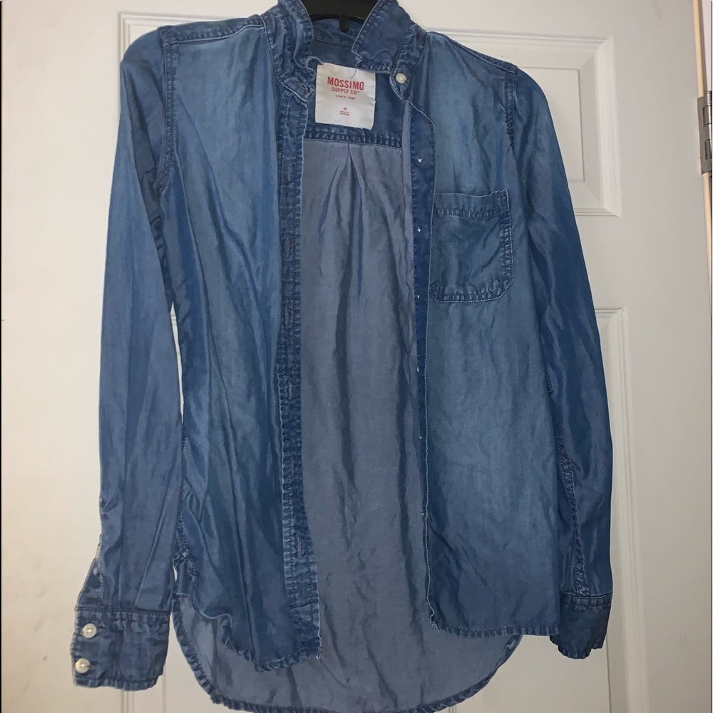 2 button up flannels